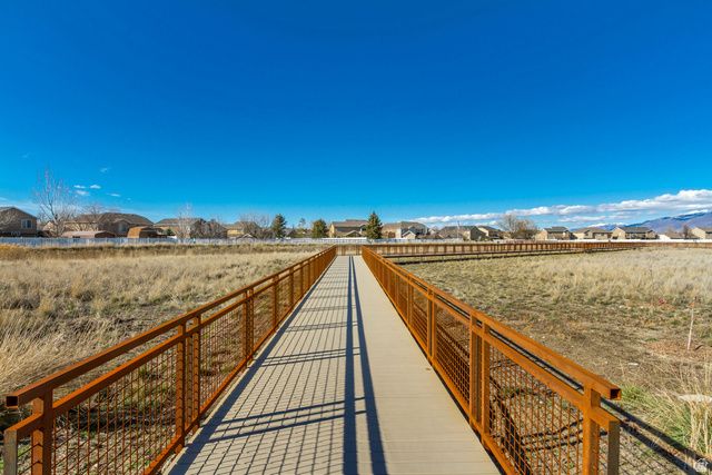 1024 W MANCHESTER DR, North Salt Lake, UT 84054