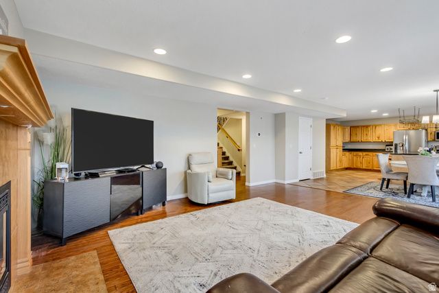 1024 W MANCHESTER DR, North Salt Lake, UT 84054