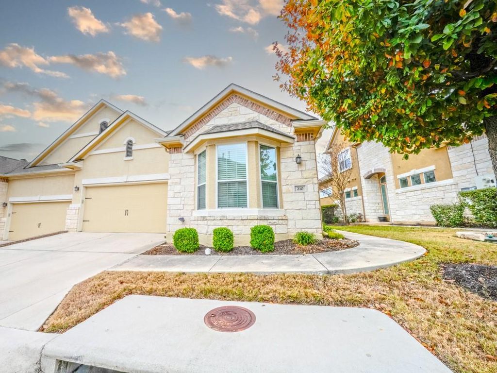 210 Darwins WAY, Austin, TX 78734