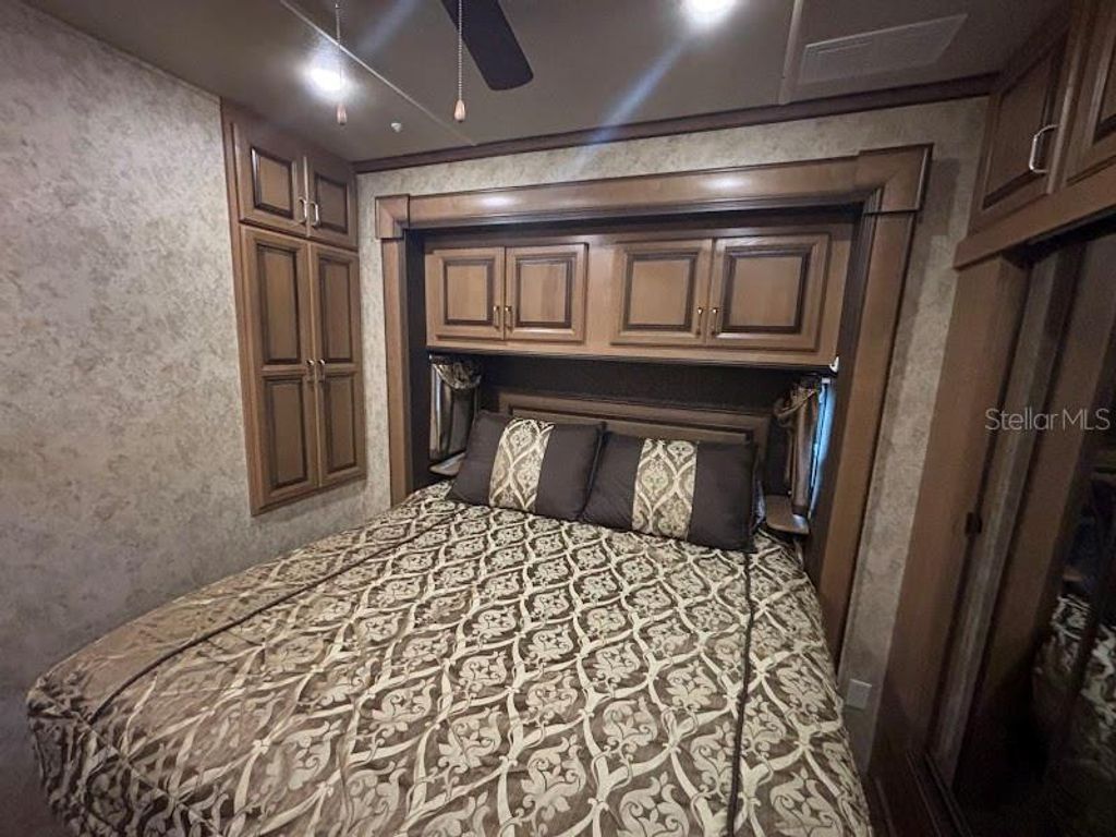 Image 25 of property listing at 14432 252ND COURT ROAD NE 140, Fort Mc Coy, FL 32134