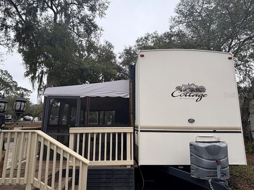 Image 10 of property listing at 14432 252ND COURT ROAD NE 140, Fort Mc Coy, FL 32134