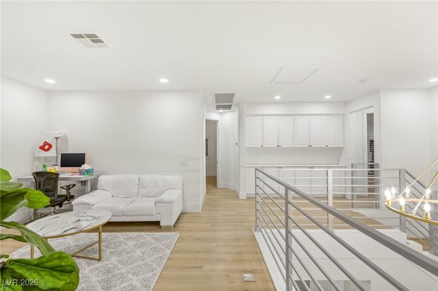 712 Proud Eagle Lane, Las Vegas, NV 89144