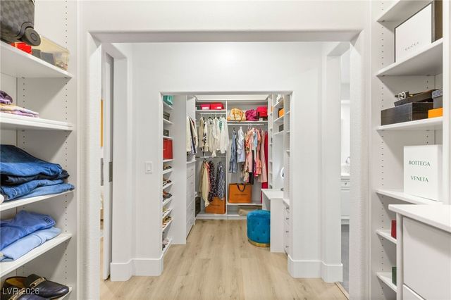 712 Proud Eagle Lane, Las Vegas, NV 89144