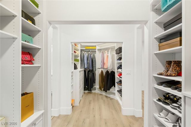 712 Proud Eagle Lane, Las Vegas, NV 89144