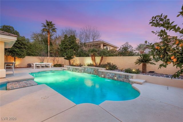 712 Proud Eagle Lane, Las Vegas, NV 89144