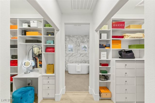 712 Proud Eagle Lane, Las Vegas, NV 89144