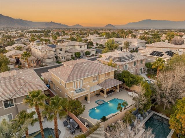 712 Proud Eagle Lane, Las Vegas, NV 89144