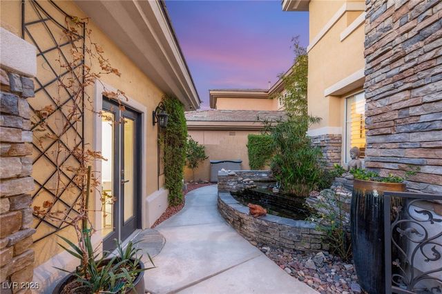 712 Proud Eagle Lane, Las Vegas, NV 89144