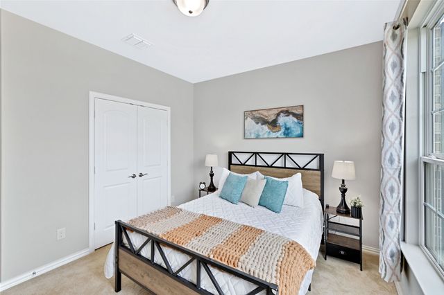 813 Sweeping Butte Drive, Fort Worth, TX 76052