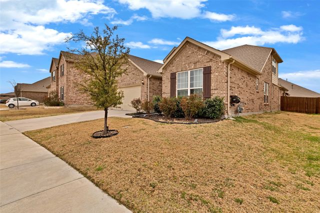 813 Sweeping Butte Drive, Fort Worth, TX 76052