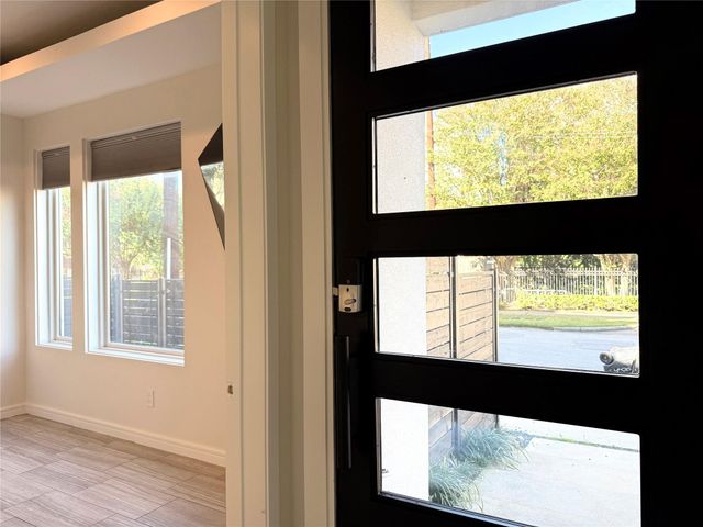 707 W Clay Street, Houston, TX 77019