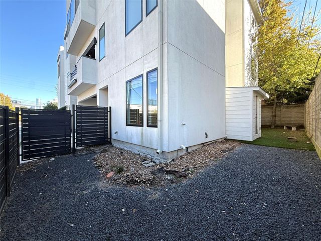 707 W Clay Street, Houston, TX 77019