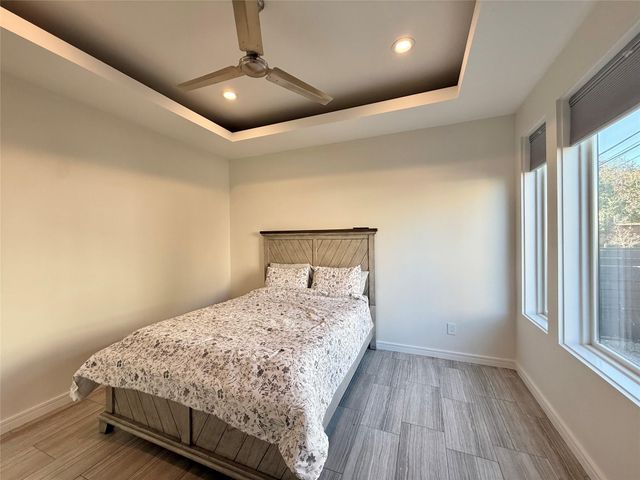 707 W Clay Street, Houston, TX 77019