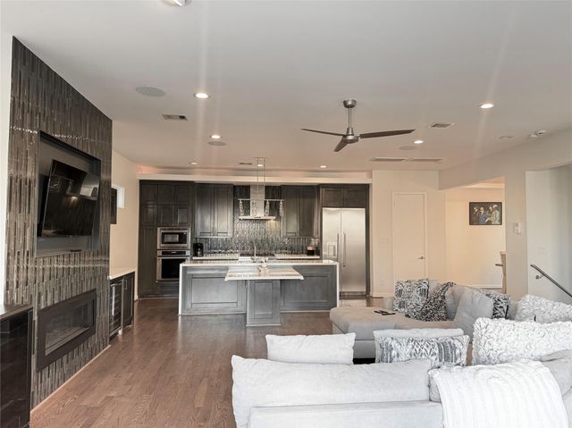 707 W Clay Street, Houston, TX 77019