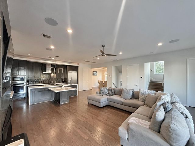 707 W Clay Street, Houston, TX 77019