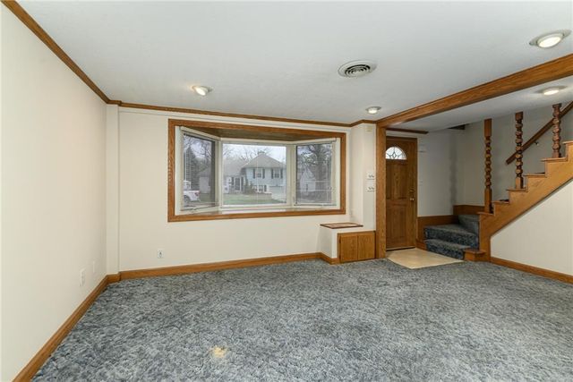 5208 N Wayne Avenue, Kansas City, MO 64118