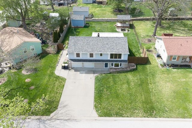 5208 N Wayne Avenue, Kansas City, MO 64118