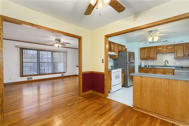 5208 N Wayne Avenue, Kansas City, MO 64118