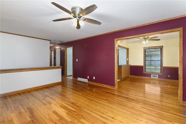 5208 N Wayne Avenue, Kansas City, MO 64118