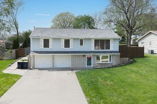 5208 N Wayne Avenue, Kansas City, MO 64118