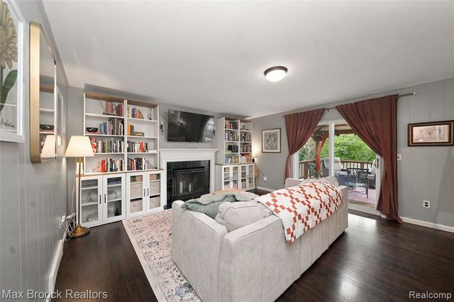 30023 Rock Creek Drive, Southfield, MI 48076