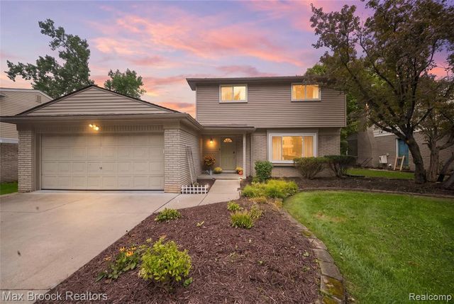 30023 Rock Creek Drive, Southfield, MI 48076