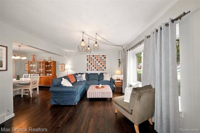 30023 Rock Creek Drive, Southfield, MI 48076
