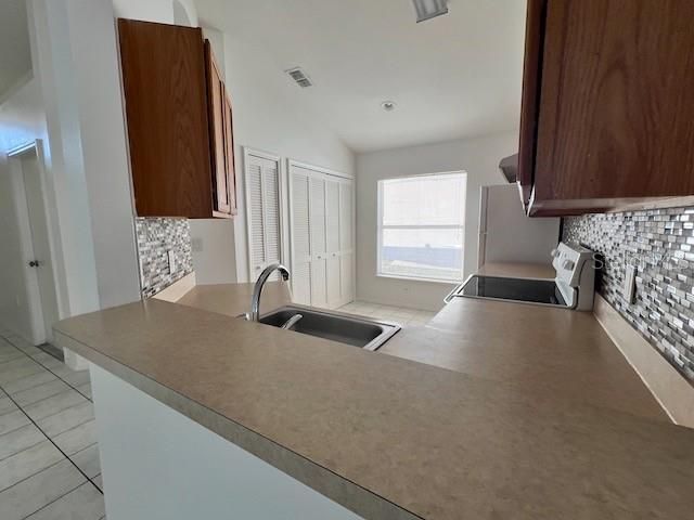 2466 PARSON POND CIRCLE, Kissimmee, FL 34743