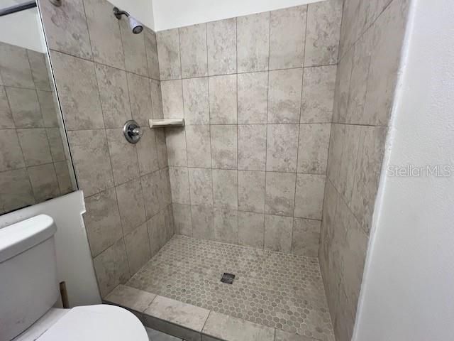 2466 PARSON POND CIRCLE, Kissimmee, FL 34743