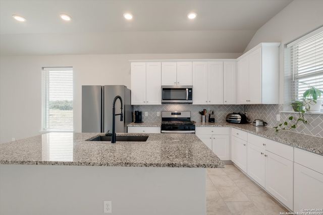 13249 FANTINE FLDS, San Antonio, TX 78253