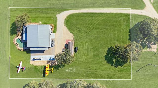 273 Stearman Drive, Louise, TX 77455