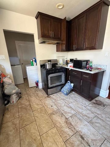 1744 E 22nd Street, Oakland, CA 94606