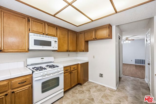 44138 Ruthron Avenue, Lancaster, CA 93536