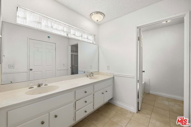 44138 Ruthron Avenue, Lancaster, CA 93536