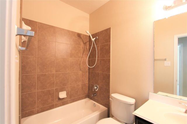 603 Honeysuckle Vine Drive, Rosenberg, TX 77469