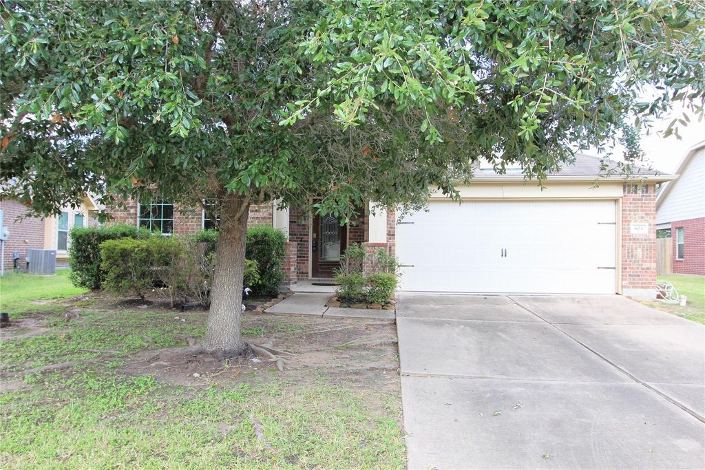 603 Honeysuckle Vine Drive, Rosenberg, TX 77469