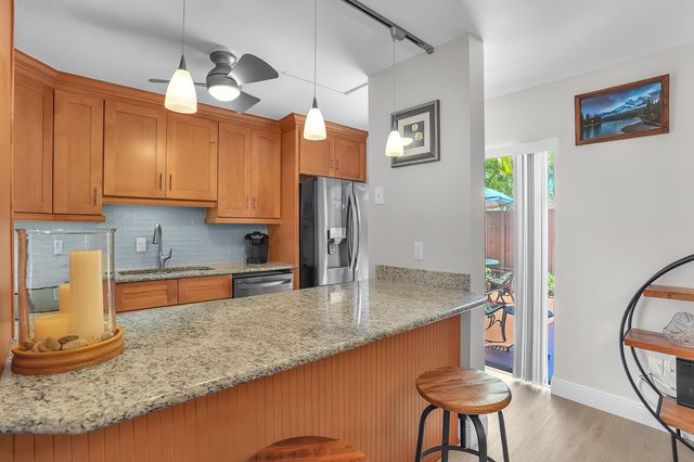 825 Center Street 14a, Jupiter, FL 33458