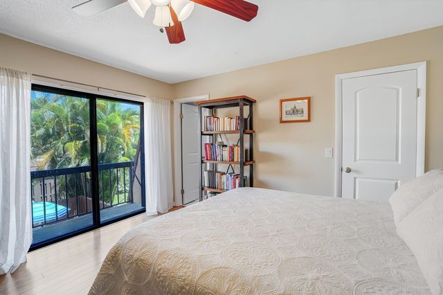 825 Center Street 14a, Jupiter, FL 33458