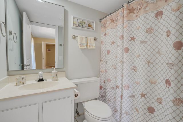 825 Center Street 14a, Jupiter, FL 33458