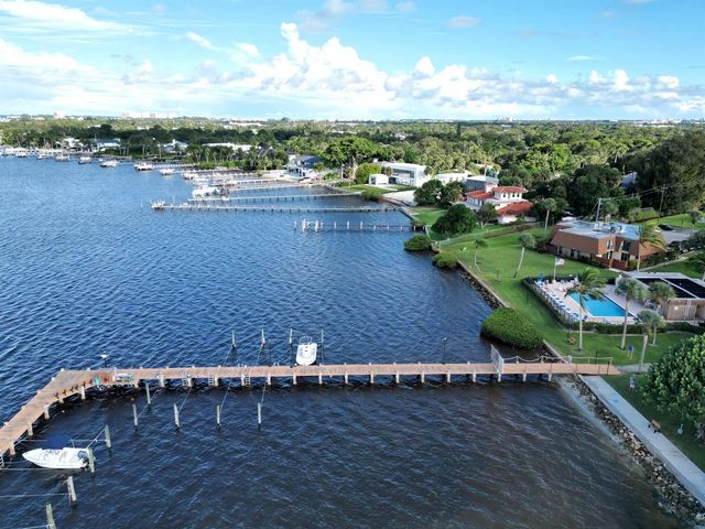 825 Center Street 14a, Jupiter, FL 33458