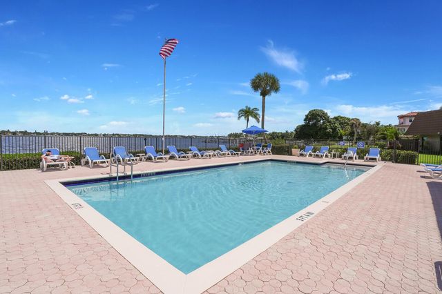 825 Center Street 14a, Jupiter, FL 33458