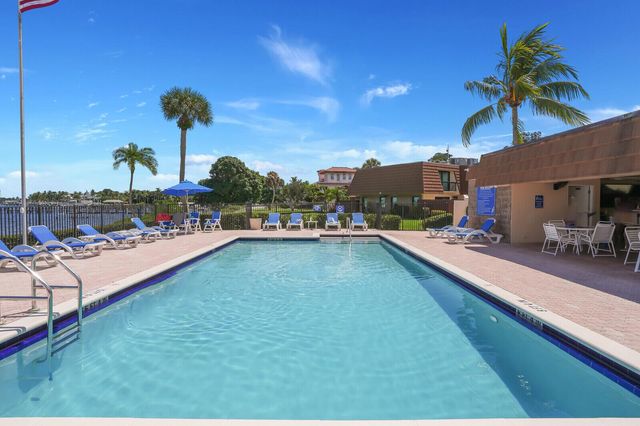 825 Center Street 14a, Jupiter, FL 33458