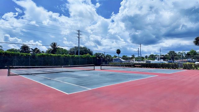 825 Center Street 14a, Jupiter, FL 33458