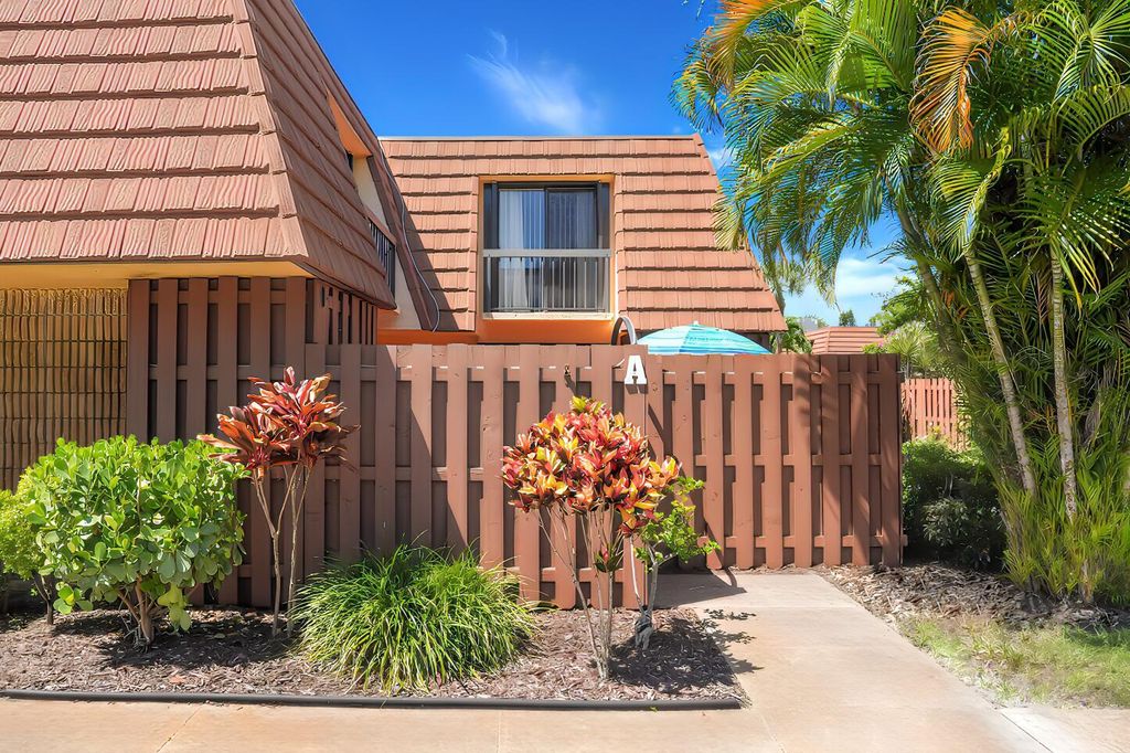 825 Center Street 14a, Jupiter, FL 33458