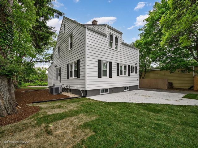 1950 Monroe Avenue, Glenview, IL 60025