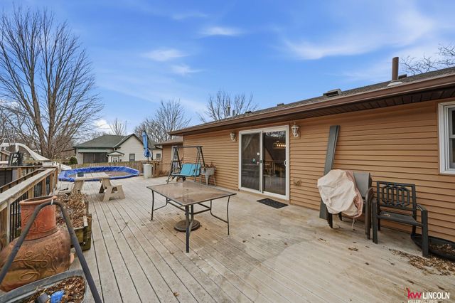 630 Maple Street, Hickman, NE 68372