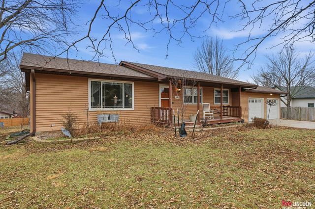 630 Maple Street, Hickman, NE 68372