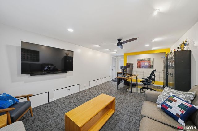 630 Maple Street, Hickman, NE 68372