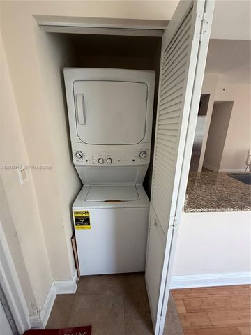 7275 SW 89th St B416, Miami, FL 33156