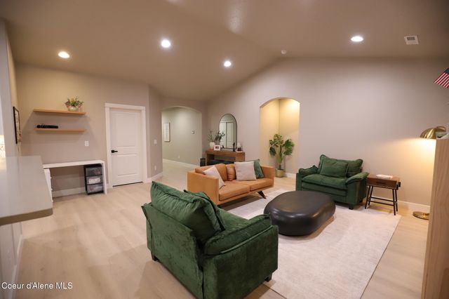 6539 W Irish CIR, Rathdrum, ID 83858